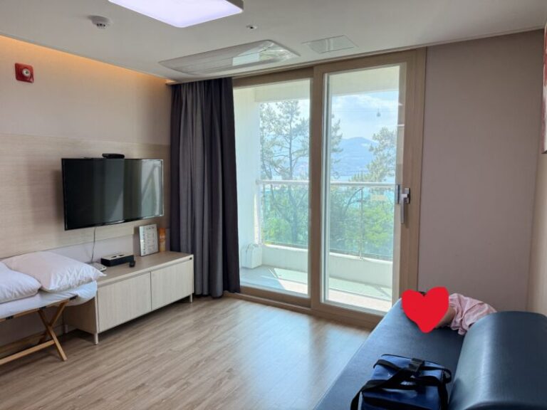 여수 가성비 숙소 더 호텔 수 프리미엄 온돌룸 넓은 거실
